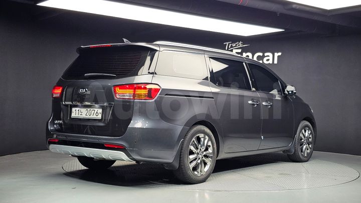 Kia Carnival 2016 — 2