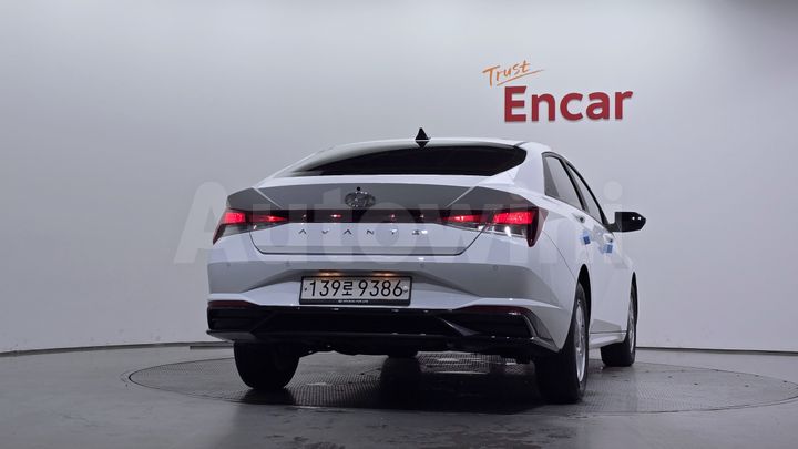 Hyundai Avante 2021 — 4