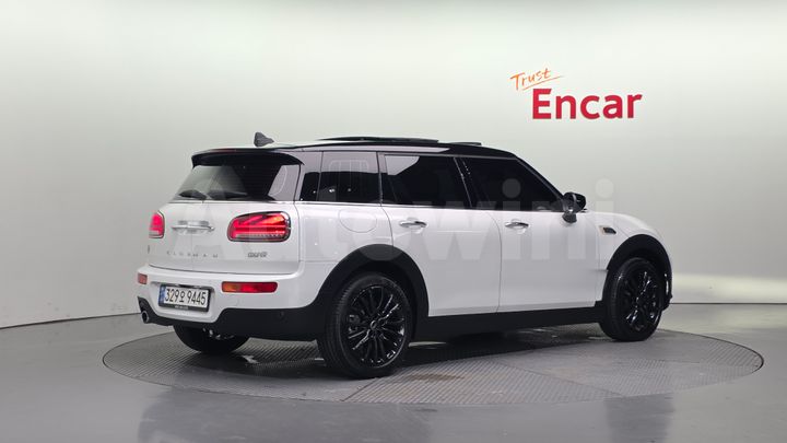 Mini Clubman 2024 — 2