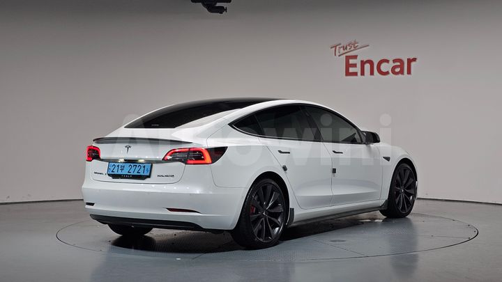 Tesla Model 3 2020 — 2