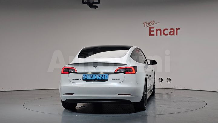 Tesla Model 3 2020 — 4