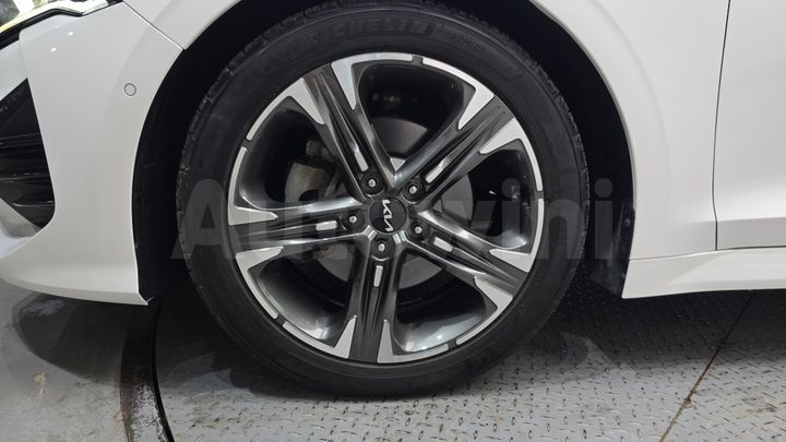 Kia K5 2023 — 5