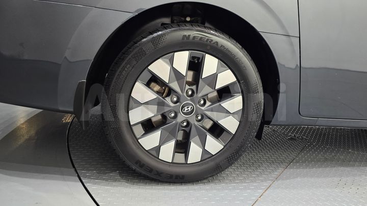 Hyundai Staria 2023 — 5
