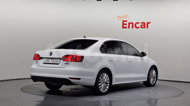 Volkswagen Jetta 2014 — 2