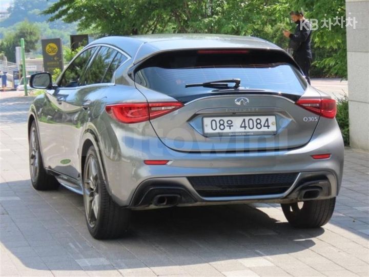 Infiniti Q 2017 — 4
