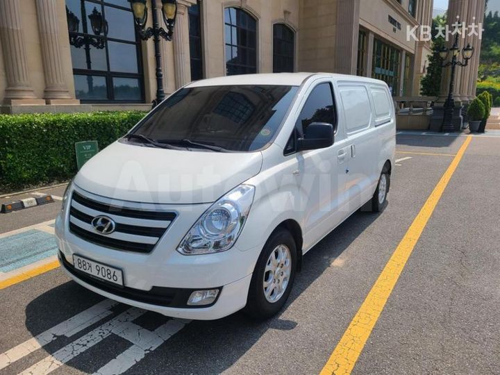 Hyundai Starex 2016 — 2