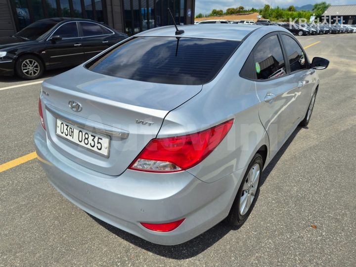 Hyundai Accent 2016 KMHCT41BEGU072680 — 4