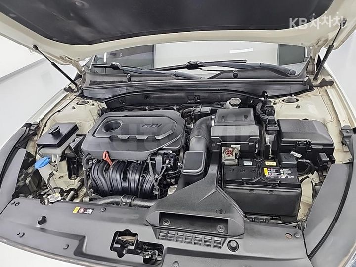 Kia K7 2018 KNALB415BJA138602 — 5
