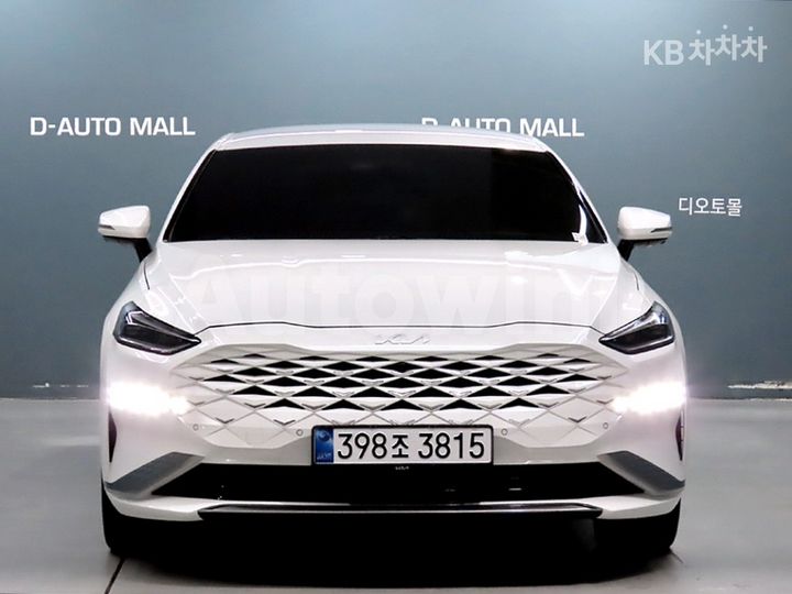 Kia K8 2023 KNAM641BBPA032628 — 2