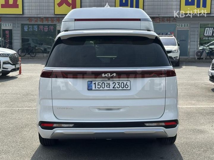 Kia Carnival 2023 KNANE813BPS192650 — 2