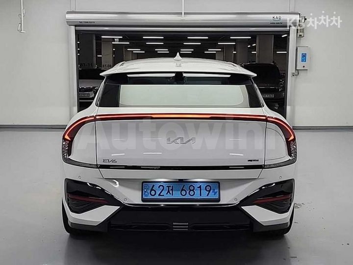 Kia EV6 2025 KNAC581CPSA225937 — 3