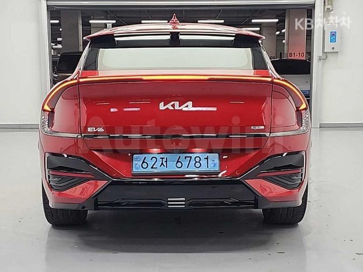 Kia EV6 2025 KNAC581CPSA225957 — 3