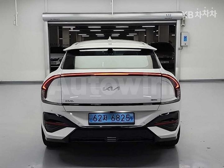 Kia EV6 2025 KNAC581CPSA225934 — 3