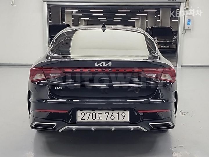 Kia K5 2023 KNAG241ABPA227626 — 3