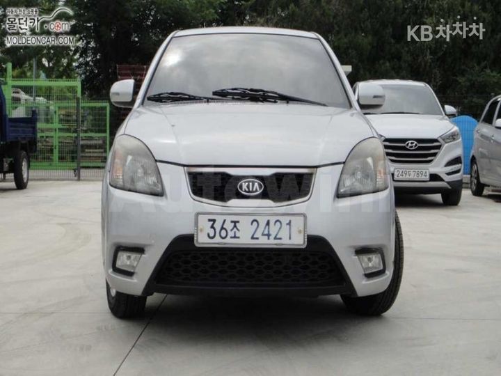 Kia Pride 2010 KNADG414BAS728750 — 4