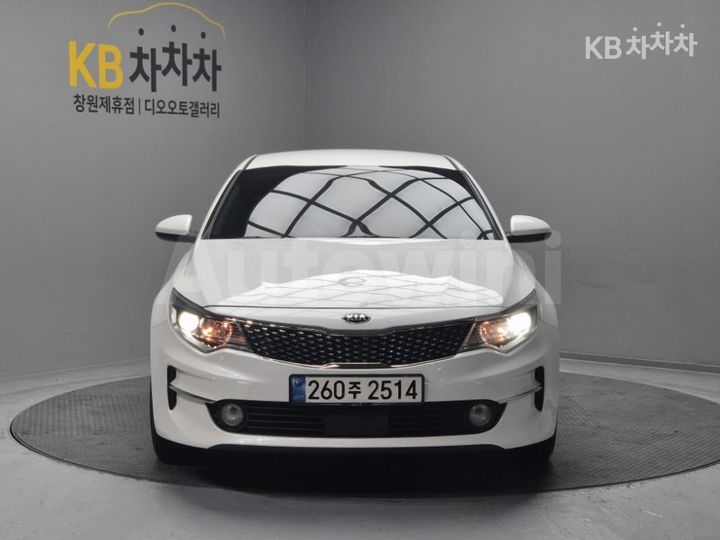 Kia K5 2018 KNAGS416BJA226743 — 2