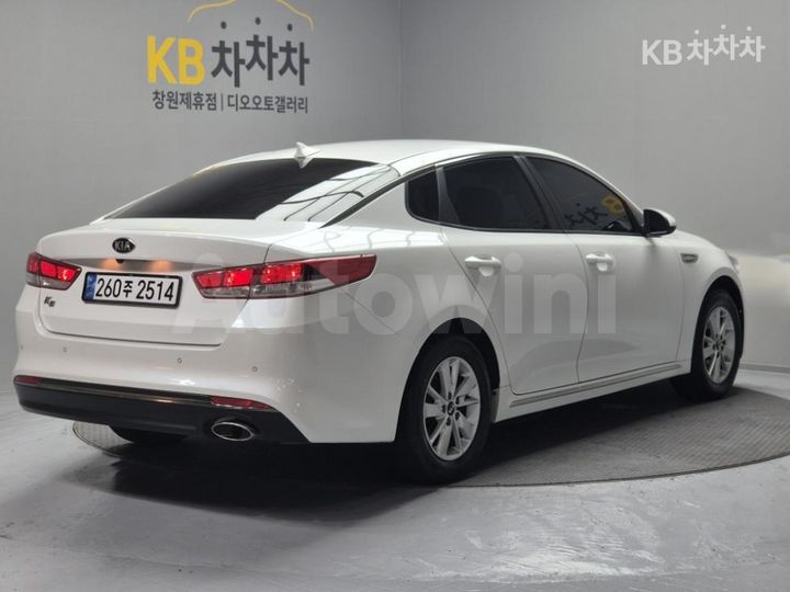 Kia K5 2018 KNAGS416BJA226743 — 4