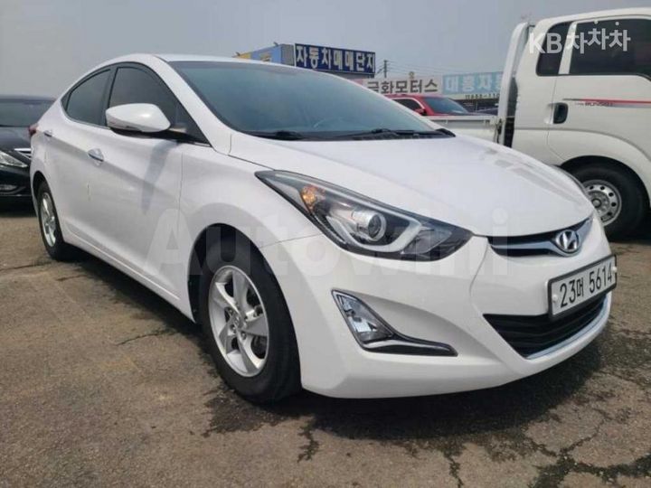 Hyundai Avante 2016 — 3
