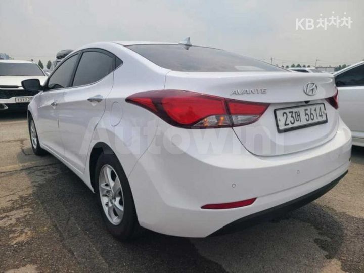 Hyundai Avante 2016 — 5