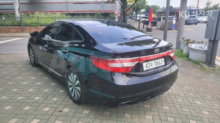 Hyundai Grandeur 2017 — 3