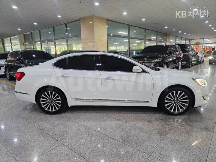 Kia K7 2012 KNALM416BCA087020 — 3