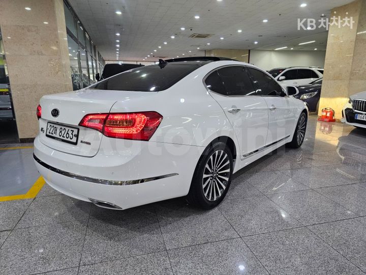 Kia K7 2012 KNALM416BCA087020 — 4