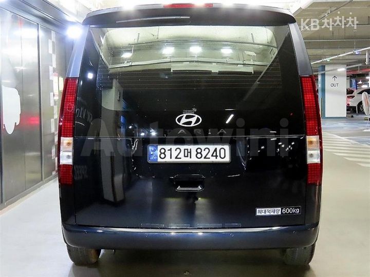 Hyundai Staria 2025 — 5