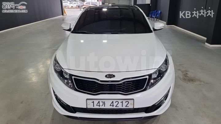 Kia K5 2013 KNAGN419BDA263202 — 3