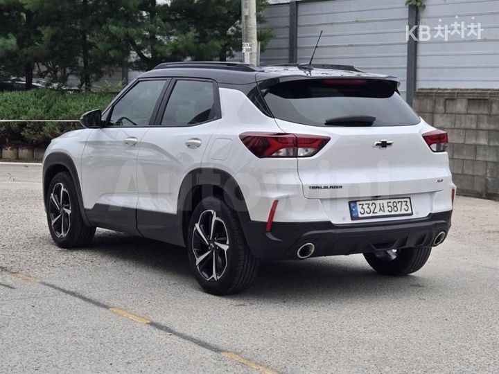 Chevrolet Trailblazer 2021 KLAPC56LDMB000459 — 3