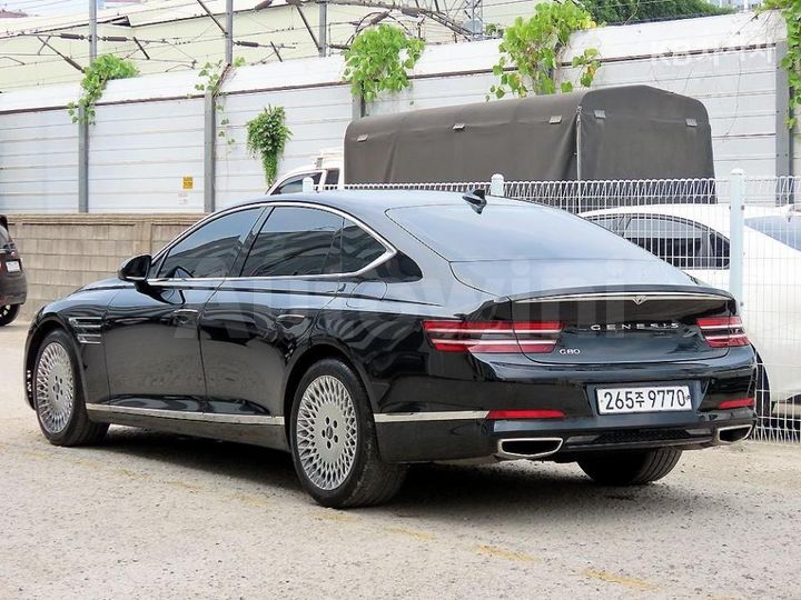 Genesis G80 2021 KMTGB41CBMU084068 — 3