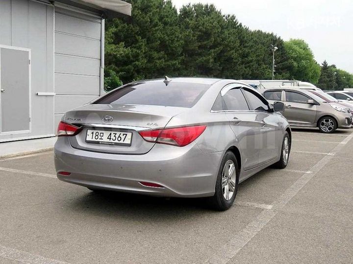 Hyundai Sonata 2013 KMHEB41ABDA535402 — 4
