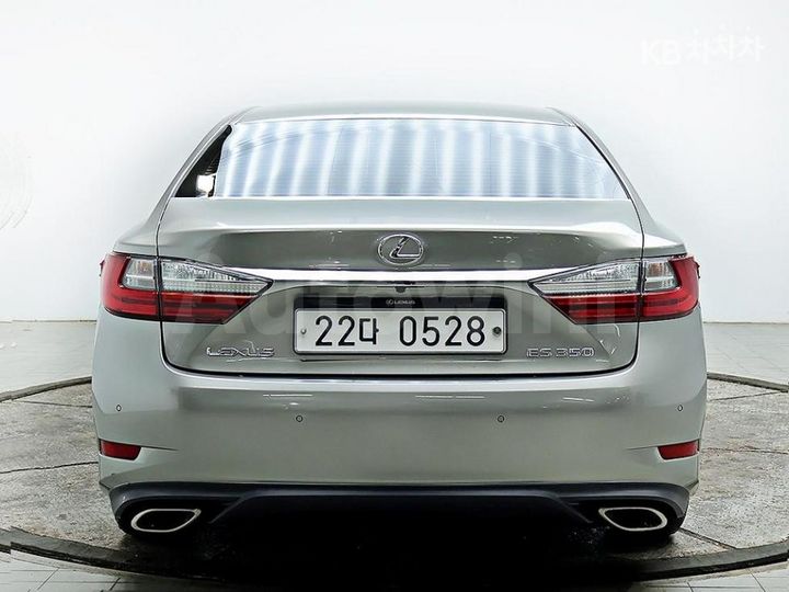 Lexus ES 2016 JTHBK1GG3G2246372 — 3