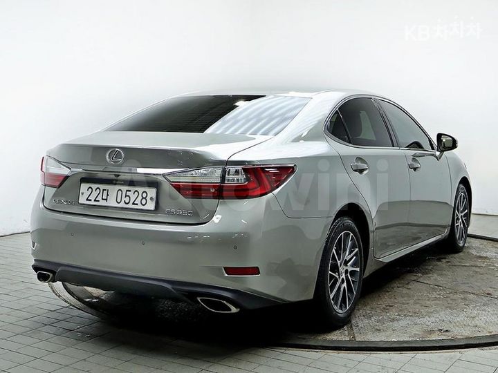 Lexus ES 2016 JTHBK1GG3G2246372 — 4