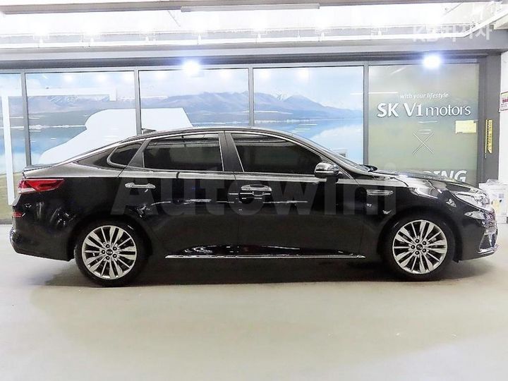 Kia K5 2019 KNAGW411BKA263479 — 3