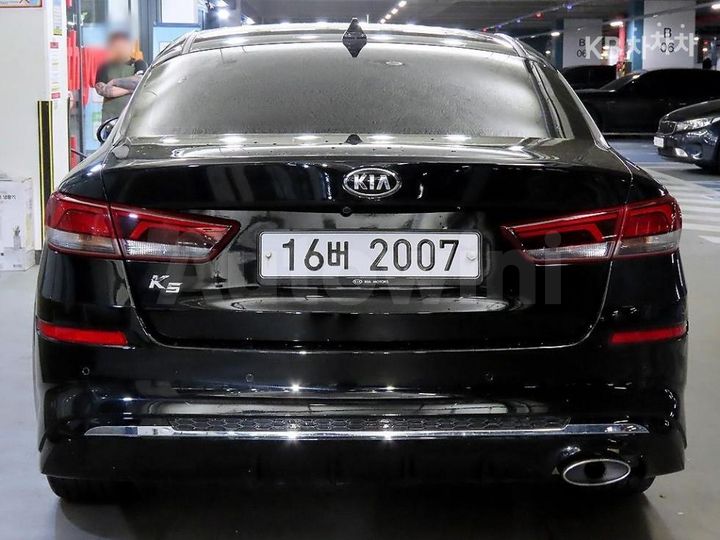 Kia K5 2019 KNAGW411BKA263479 — 5
