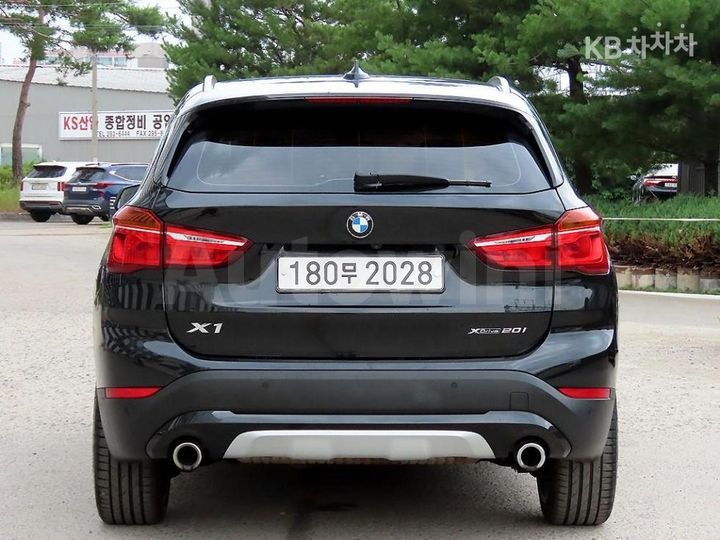 BMW X1 2022 WBA11DG06N5V31502 — 4