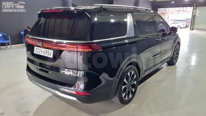 Kia Carnival 2021 KNANE81BBMS094744 — 2