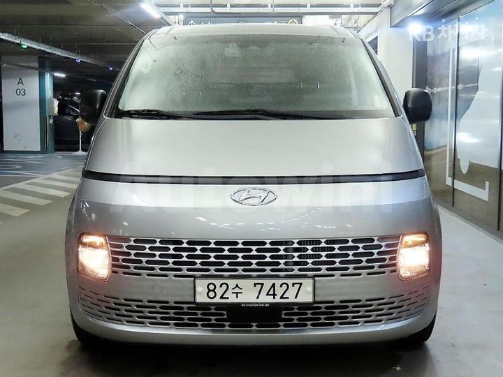 Hyundai Staria 2022 — 2