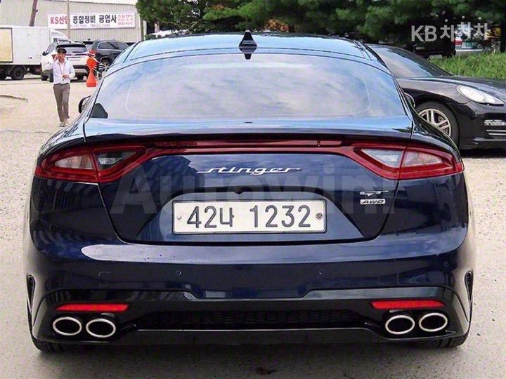 Kia Stinger 2018 — 4