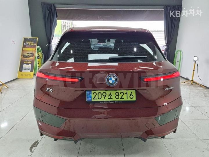 BMW iX 2024 — 4