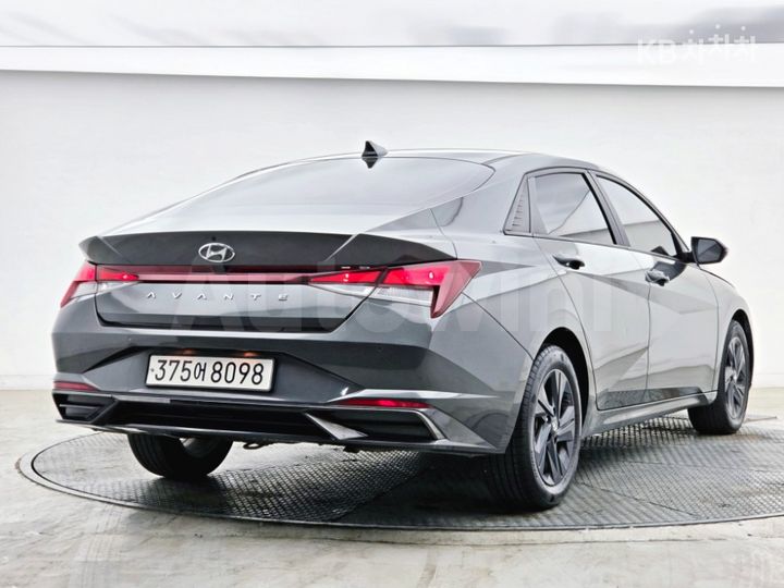 Hyundai Avante 2023 — 2
