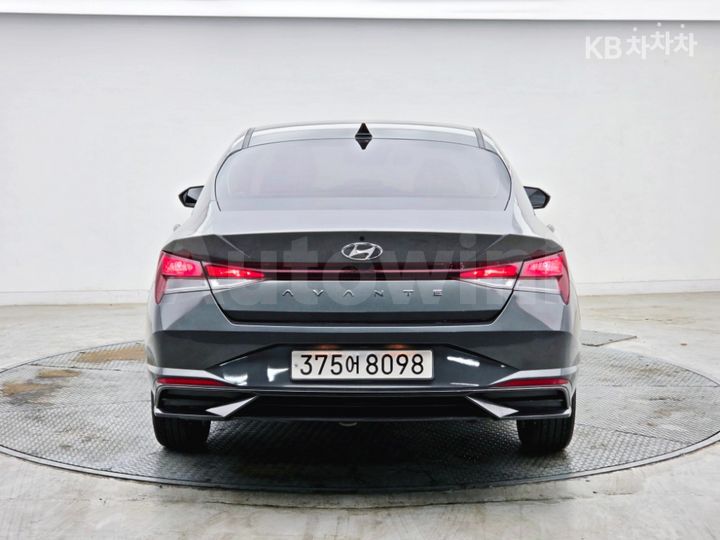 Hyundai Avante 2023 — 4