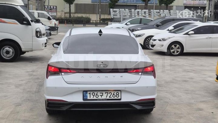 Hyundai Avante 2021 — 5