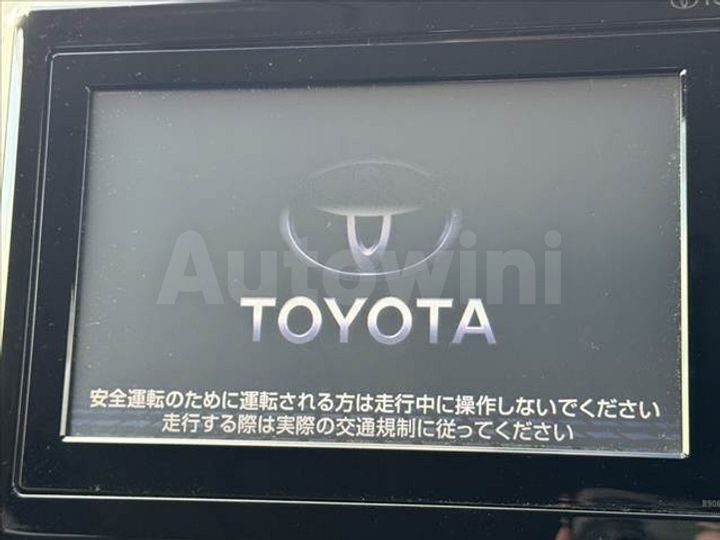 Toyota Voxy 2014 ZRR80-0013898 — 3