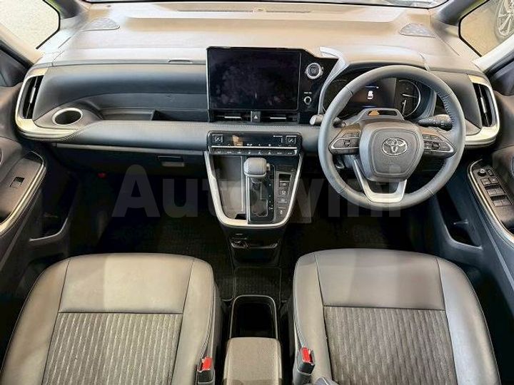 Toyota Noah 2023 MZRA90-0044812 — 3