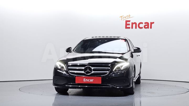 Mercedes-Benz E Class 2017 — 3