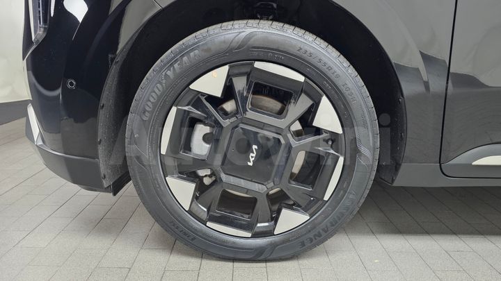 Kia Carnival 2025 — 5