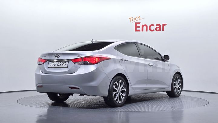 Hyundai Avante 2014 — 2