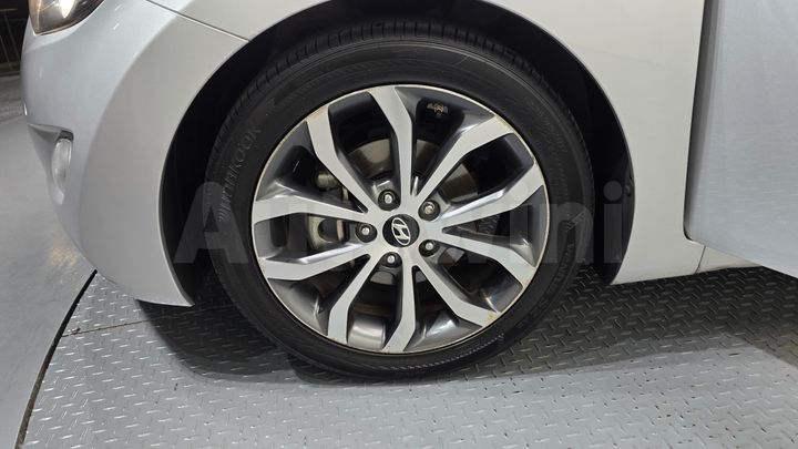 Hyundai Avante 2014 — 5