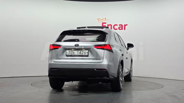 Lexus NX 2015 — 4